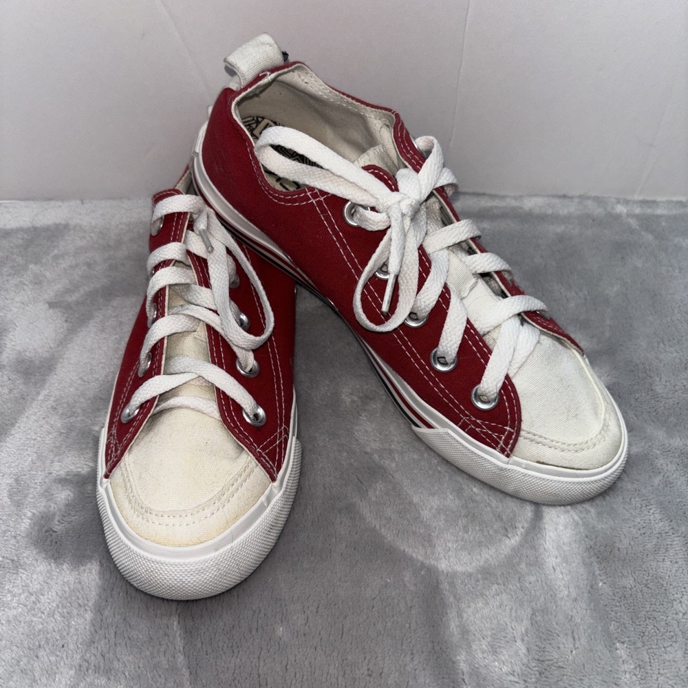 Arkansas Razorbacks Skicks Low Top Sneaker Shoes NCAA SEC Unisex Youth 4 Women 6